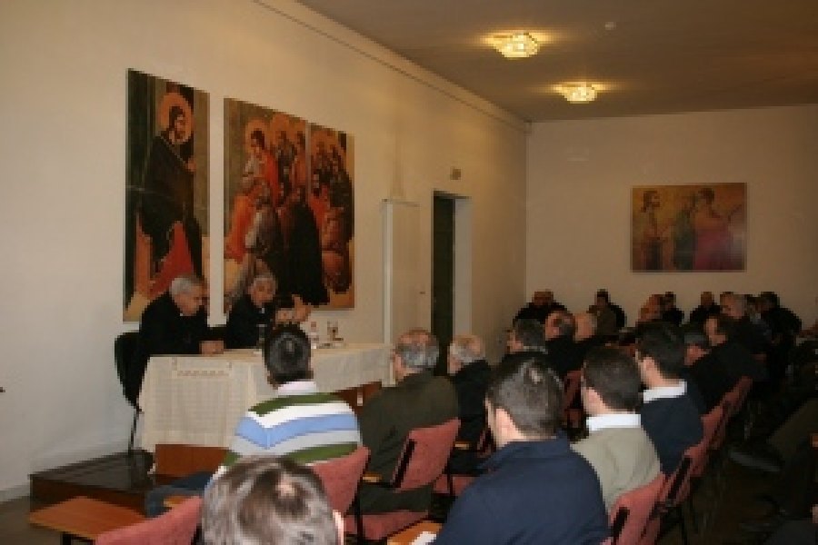 mons. zornoza