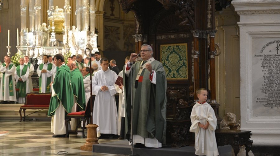 mons. javier martinez