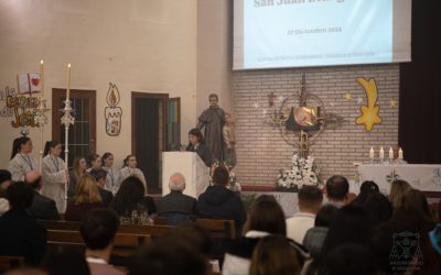 La juventud cofrade festeja su patrón, san Juan Evangelista