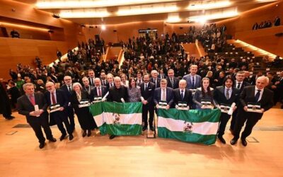 Bandera de Andalucía para Cáritas Diocesana Granada