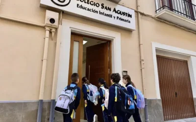 Los colegios diocesanos de Granada, en “El Espejo”