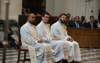 Júbilo de la Iglesia en Granada con sus tres nuevos sacerdotes