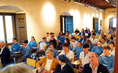 Cáritas y el Colegio Regina Mundi, en “Iglesia Noticia”