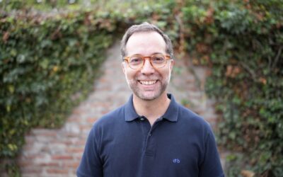 Oración cantada con el director de la Red Mundial de Oración
