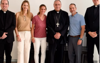 Visita del arzobispo al Colegio San Fernando y encuentro con profesores y alumnos