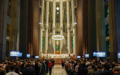 Sagrada Familia de Barcelona, una “elocuente catequesis hecha de piedras, colores y luz”