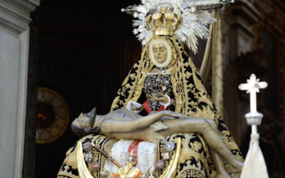 La Patrona de Granada cambia de casa para seguir recibiendo a sus hijos