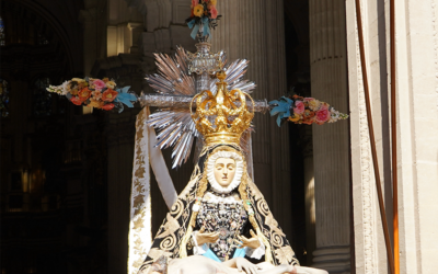 Eucaristía en la Catedral y procesión con la Virgen de las Angustias  
